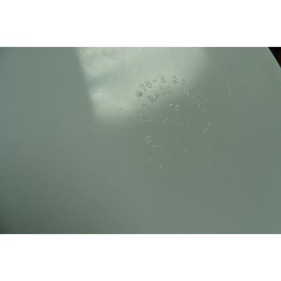 Pyrex Vintage White w/ Red Dot Moon Deco 2.5 Casserole Promo Dish 475-B No Lid - Picture 3 of 4